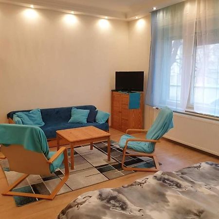 Lara Apartman Будапешт Экстерьер фото